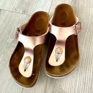 Toddler Girls Rose Gold Leather Birkenstock Birko-Flor
Electric Metallic Copper